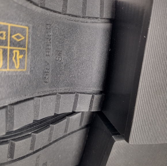 TORY BURCH Expedition Boot LEATHER CHUNKY SQUARE TOE BLACK Rubber Trim Size 8M - Picture 3 of 15